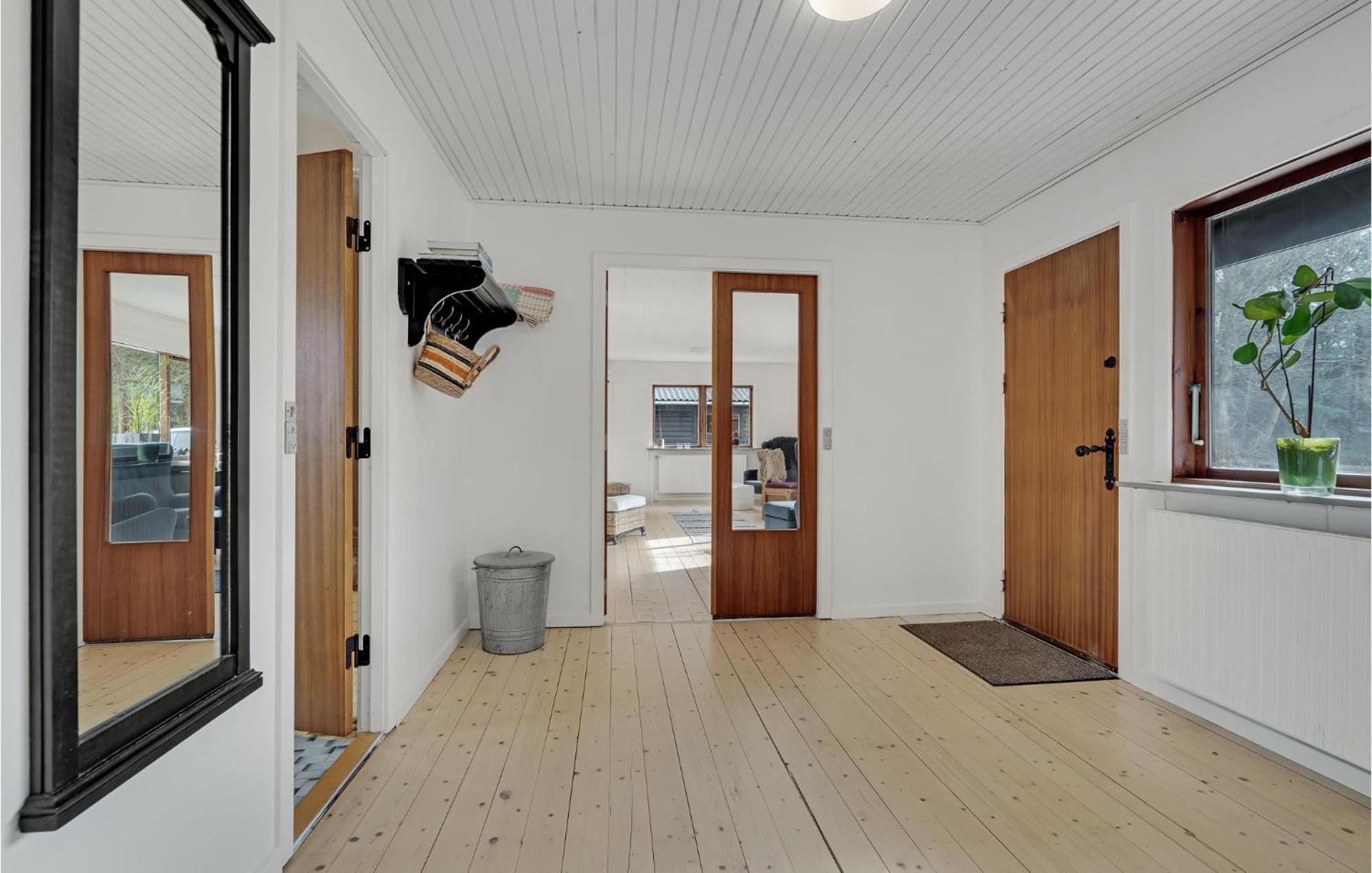 Lovely In With Kitchen Holiday home